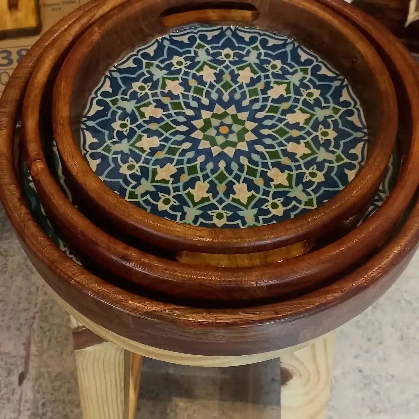 Immersive Blue Mandala Pattern Wooden Serveware