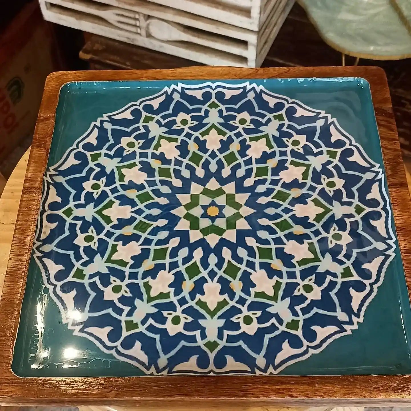 Immersive Blue Mandala Pattern Wooden Serveware