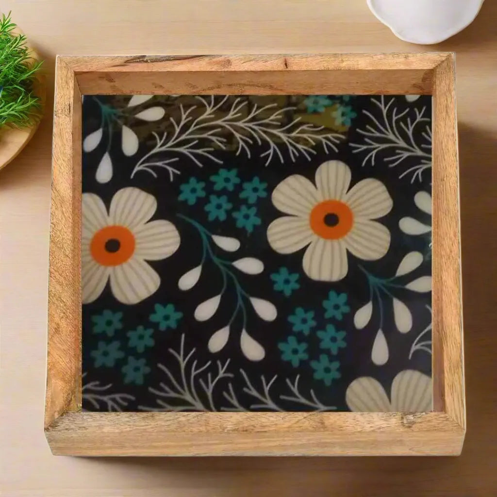 Elegant Midnight Daisy Floral Print Wooden Serveware