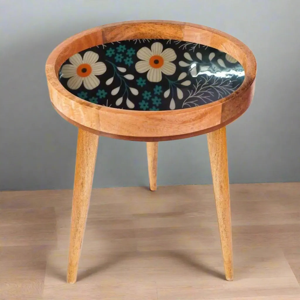 Elegant Midnight Daisy Floral Print Wooden Serveware