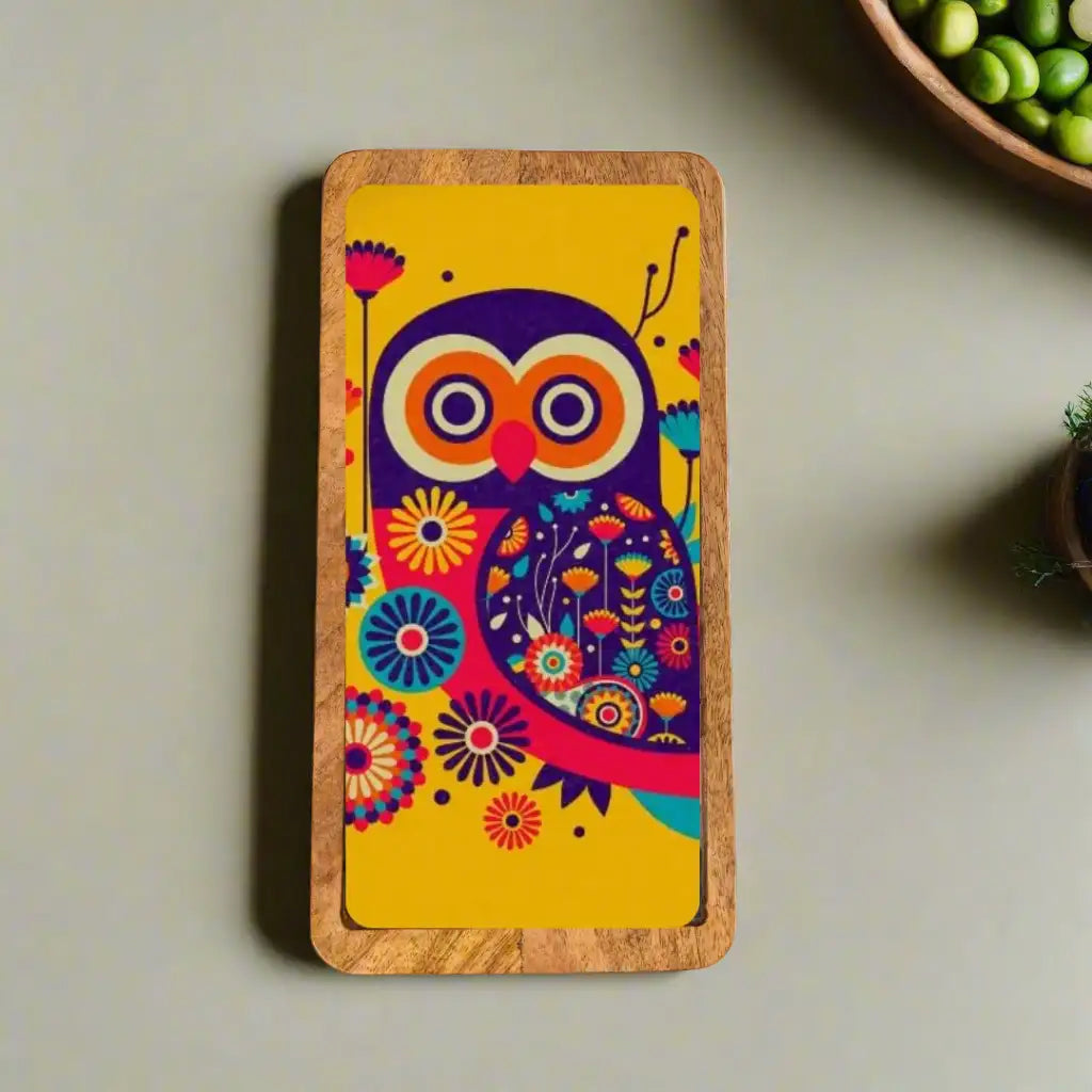 Elegant Wooden Yellow Owl Print Serveware