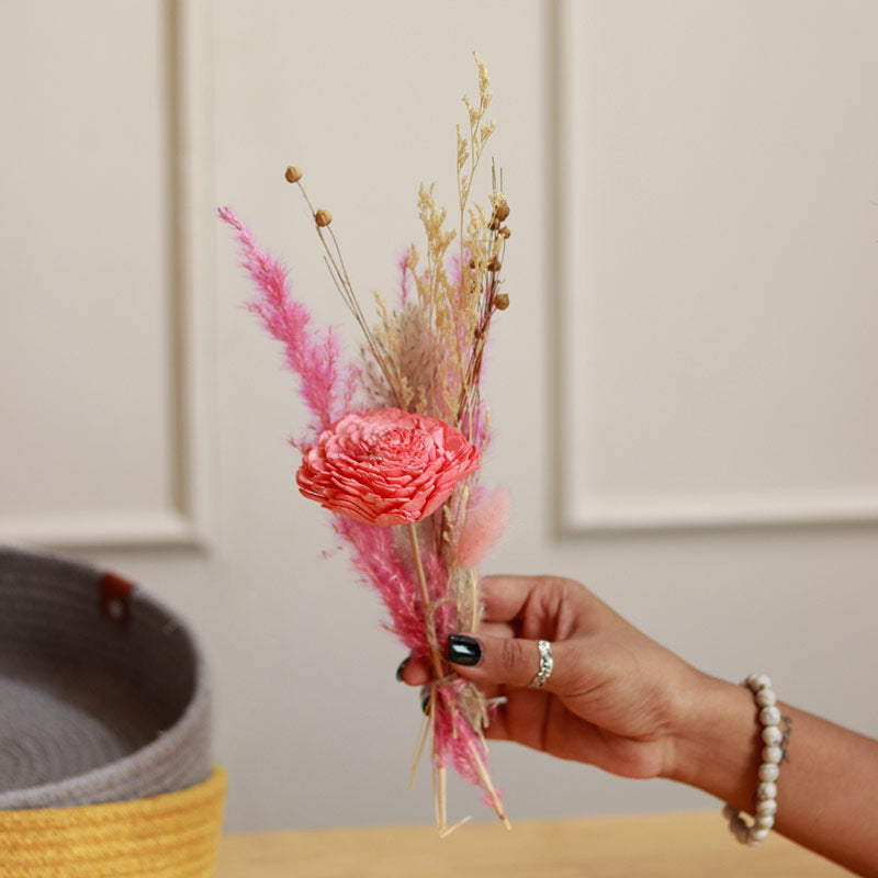 Snow White Ceramic Vase with Aroma Bunch