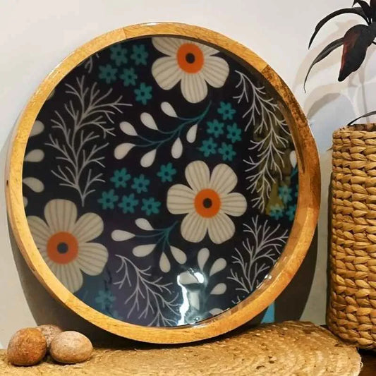 Elegant Midnight Daisy Floral Print Wooden Serveware