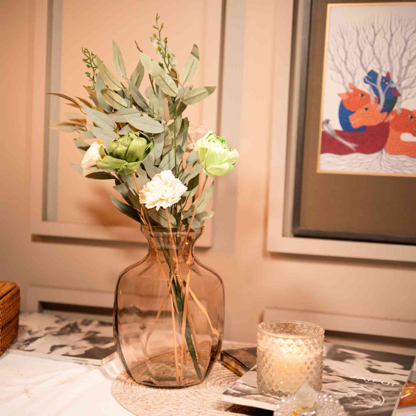 Gentle Glow Glass Vase with Dried Flower Bunch
