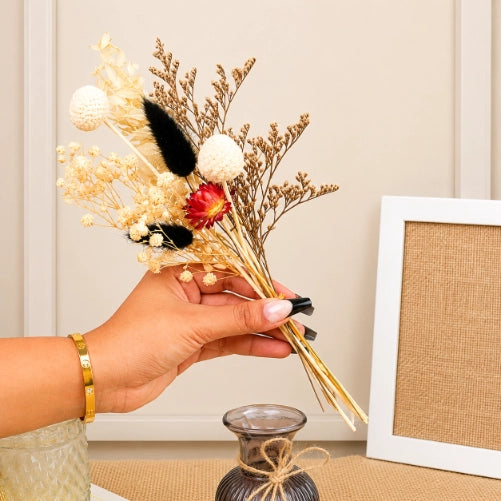 Black Statement Vase with Dried Flower Bunch