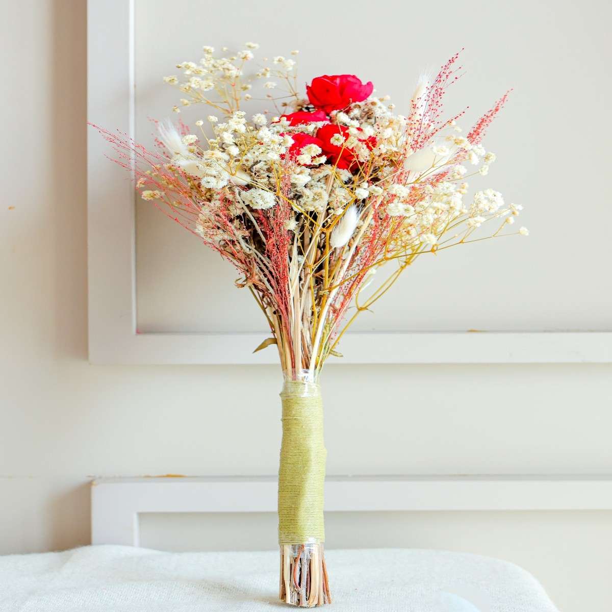 Romantic Essence Dried Flower Valentine Bunch