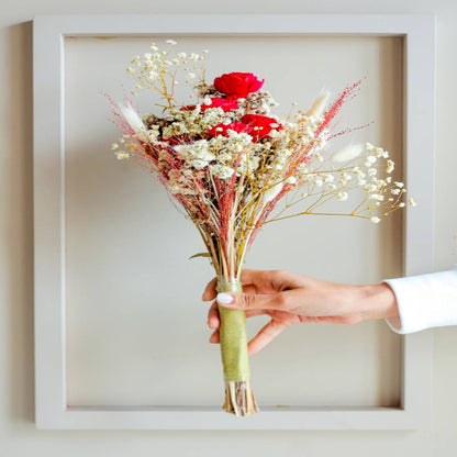 Romantic Essence Dried Flower Valentine Bunch