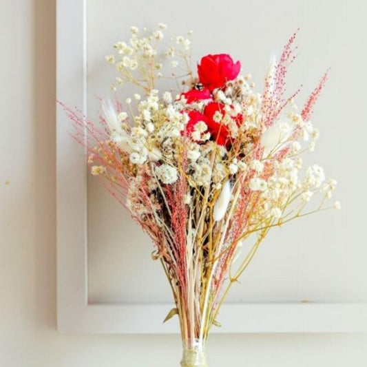 Romantic Essence Dried Flower Valentine Bunch